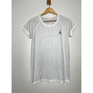 Lululemon White Swiftly Short Sleeve Shirt Women's Size 10 Logo